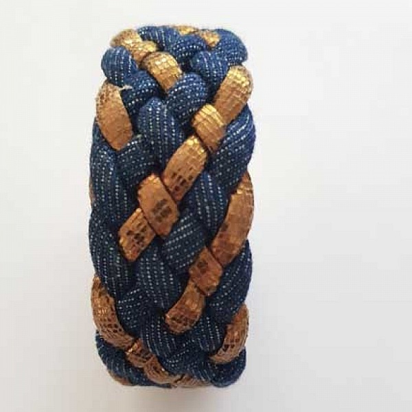 0.65 m&egrave;tre cuir tress&eacute; n&deg;34 30 mm