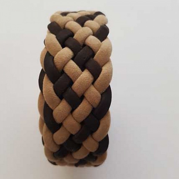 0.74 m&egrave;tre cuir tress&eacute; n&deg;24 30 mm