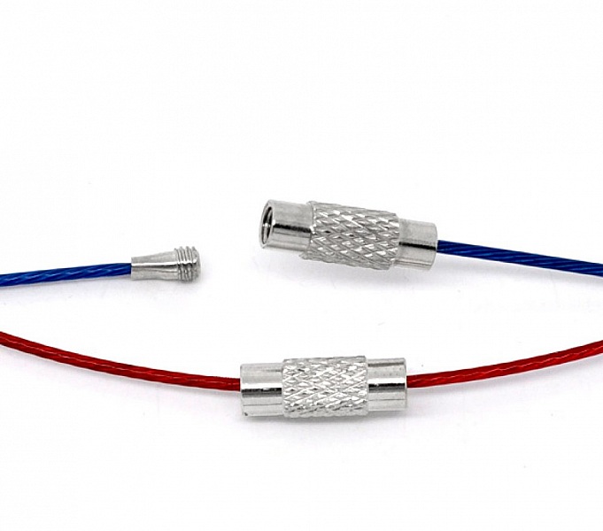 10 colliers tour de cou fil c&acirc;bl&eacute; rigide couleur mixte fermoir &agrave; visser N&deg;00