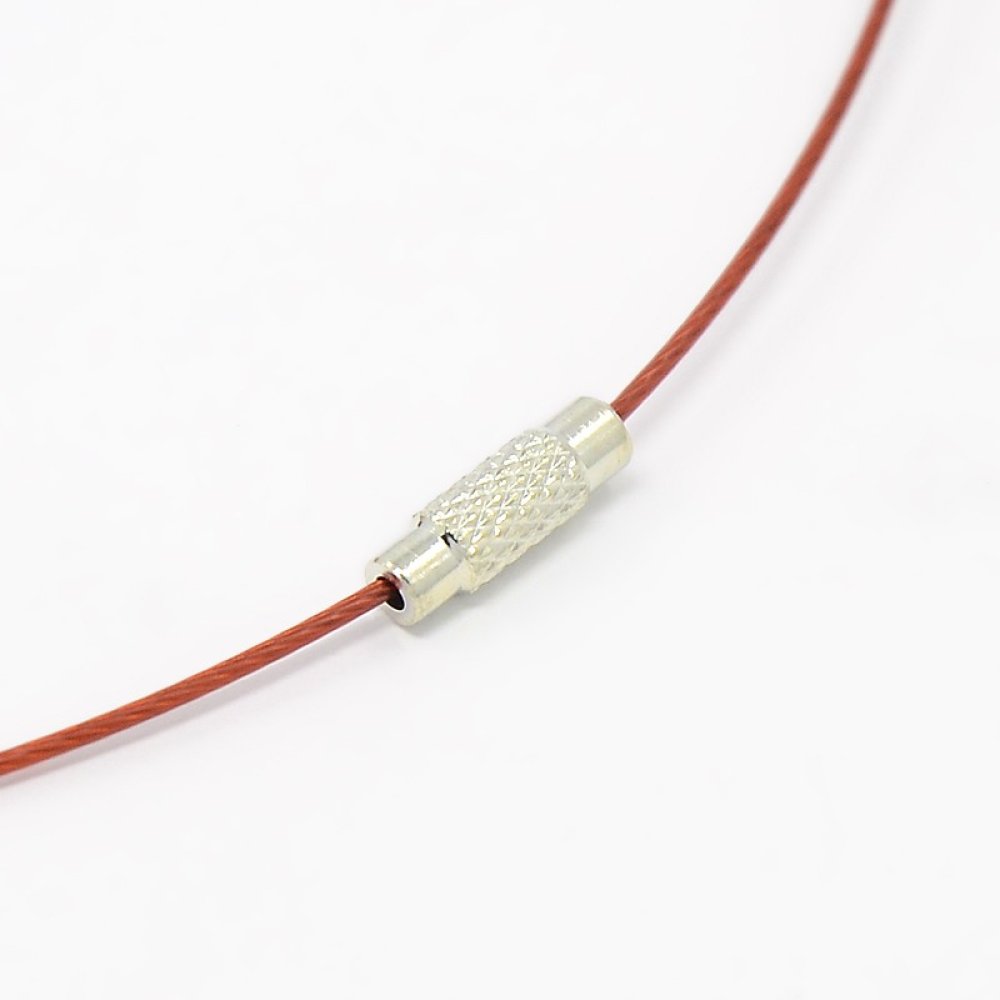 1 Halsband mit starrem Draht, dunkelrot, Schraubverschluss Nr. 01