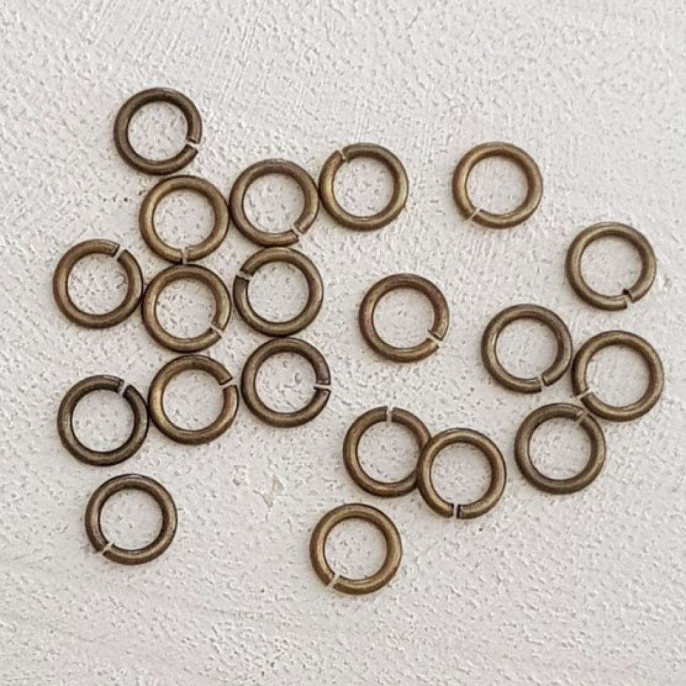 20 Offene Verbindungsringe 06 mm Altgold