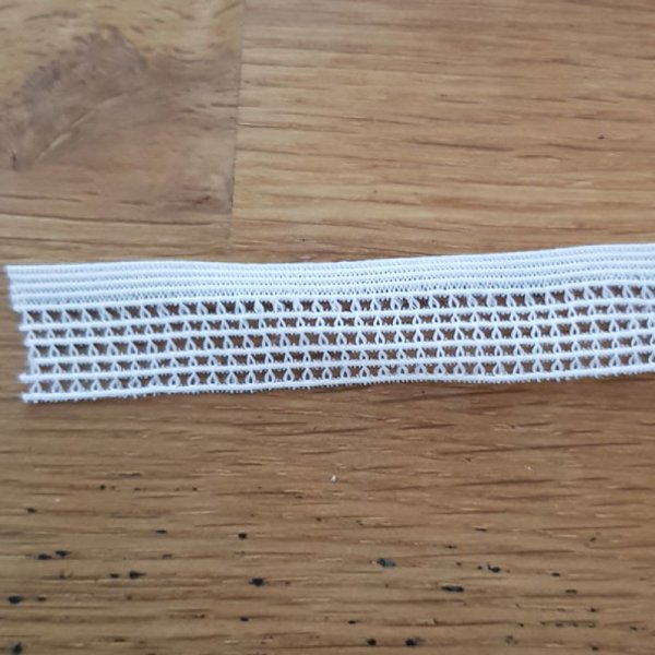 Meterware Elastisches Gummiband wei&szlig; Phantasie 15 mm.