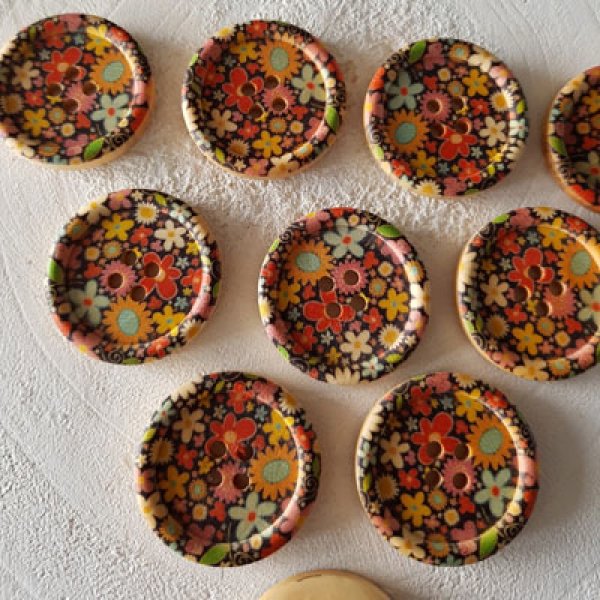 Holzknopf Blumen 30 mm Nr. 12 x 10 St&uuml;ck