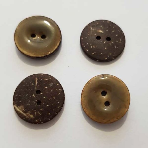 Boutons 20mm &agrave; deux trous ronds en noix de coco N&deg;07