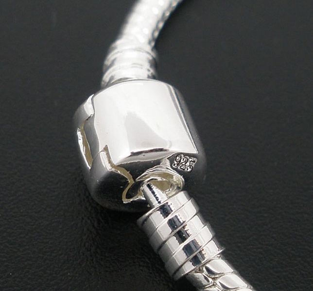 Europ&auml;isches Clip-Armband 23 cm mit glatter Schlie&szlig;e 925er Silber beschichtet