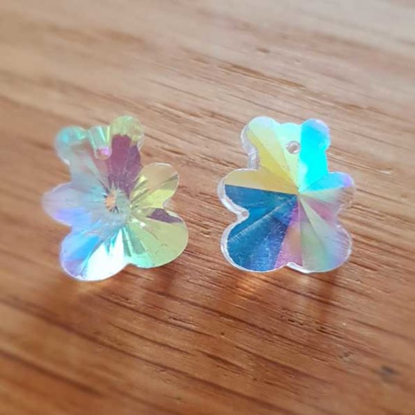 Charm Anh&auml;nger aus facettiertem Glas B&auml;r N&deg;03-01