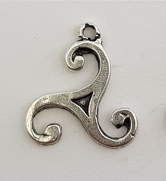 Triskel Charm Nr. 01