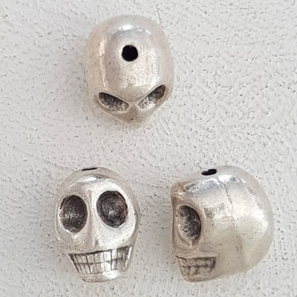 Totenkopf Charm Nr. 24