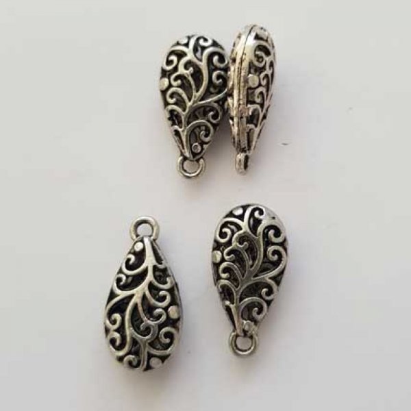 Durchbrochener Tropfen Charm Nr. 04-01