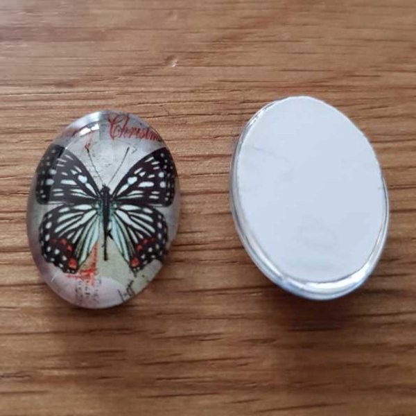 Ovaler Cabochon 13 x 18 mm Schmetterling N&deg;03