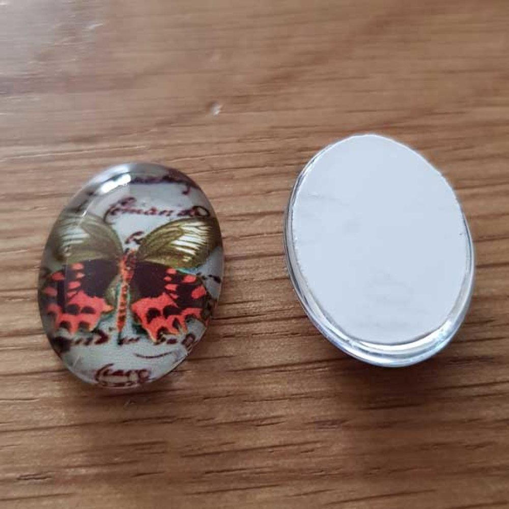 Ovaler Cabochon 13 x 18 mm Schmetterling N°05