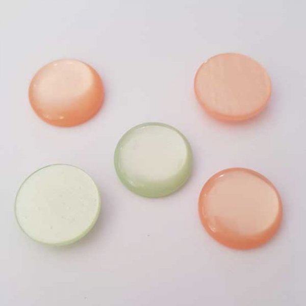 Cabochons N&deg;20 r&eacute;sine 24 mm