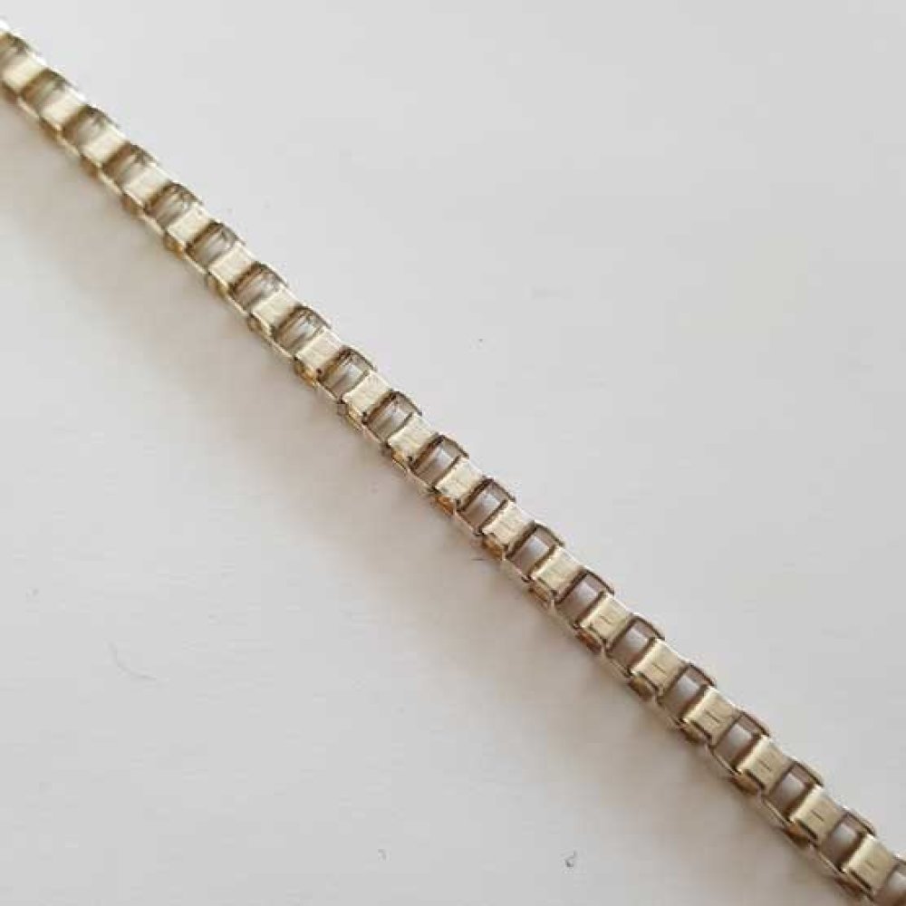 Kette mit quadratischen Maschen 4 mm Silber