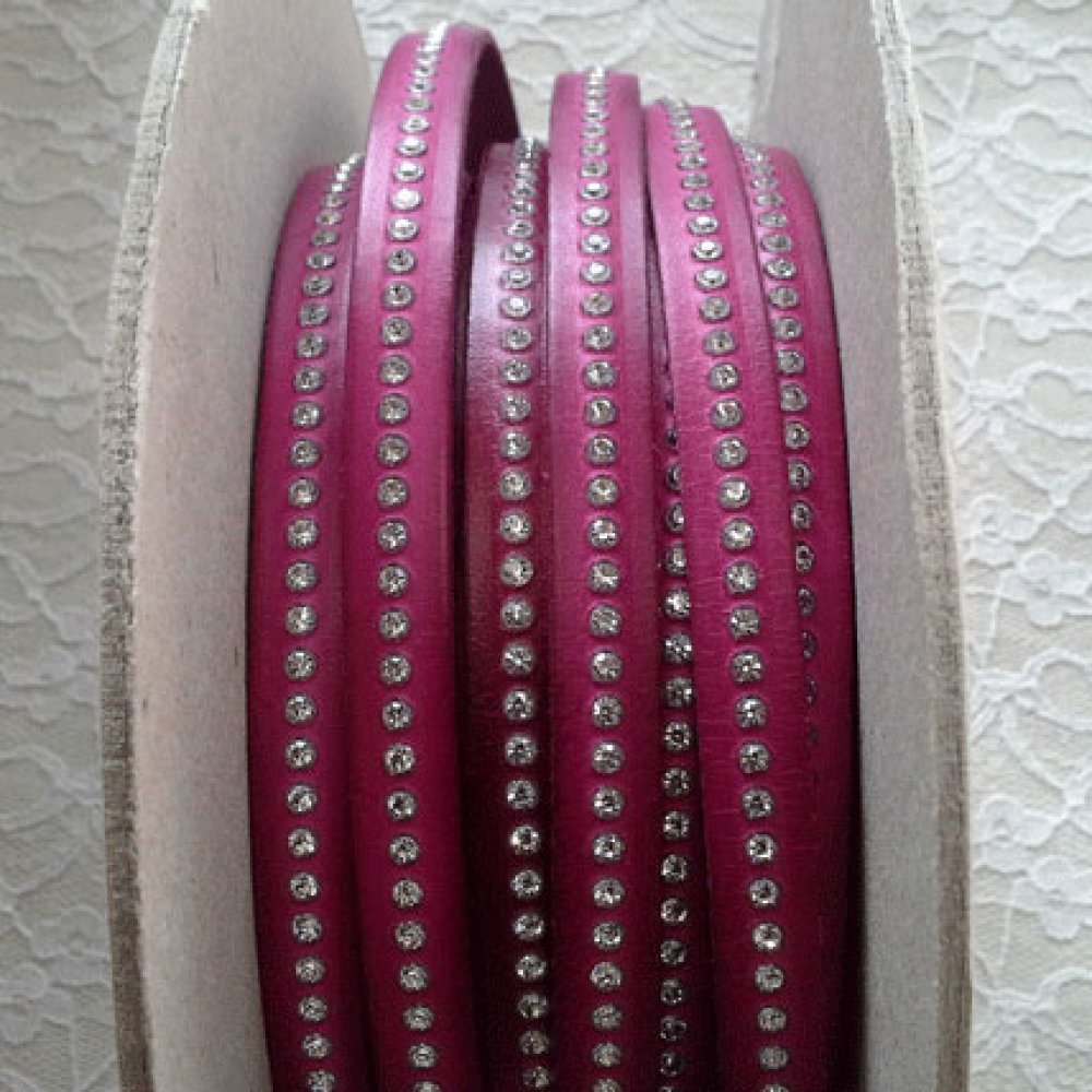 DD-Fuxia-Leder mit 10 mm Swarovski-Strass pro 20 cm