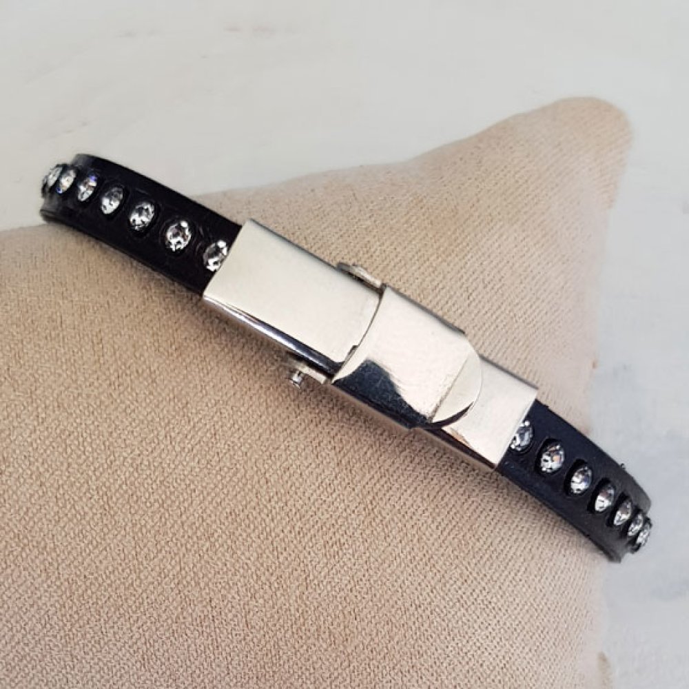Lila Leder mit 06 mm Swarovski-Strass pro 20 cm