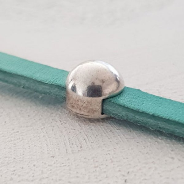 06 mm Schlaufe aus Zamak Nr. 13 Silber