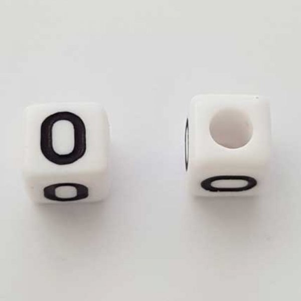 Perle Carr&eacute; Lettre O Blanc Noir 8mm