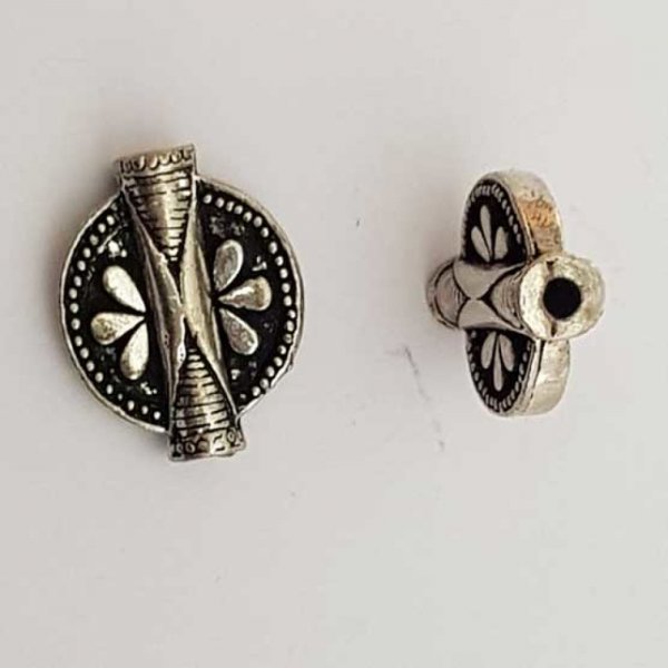 Perle divers en m&eacute;tal argent&eacute; 008