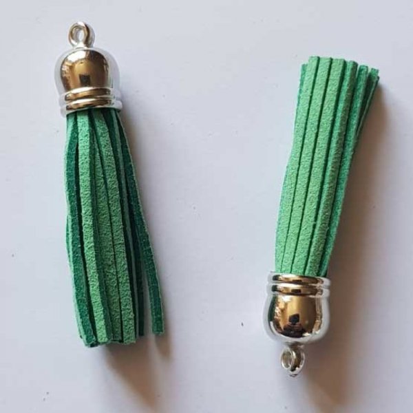 Pompon su&eacute;dine uni 60 mm N&deg;32 Vert 02