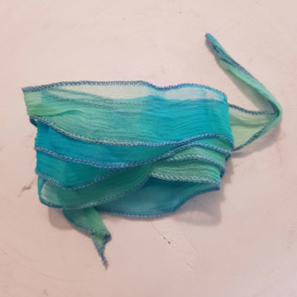 Handgefärbtes Rayonband Nr. 01