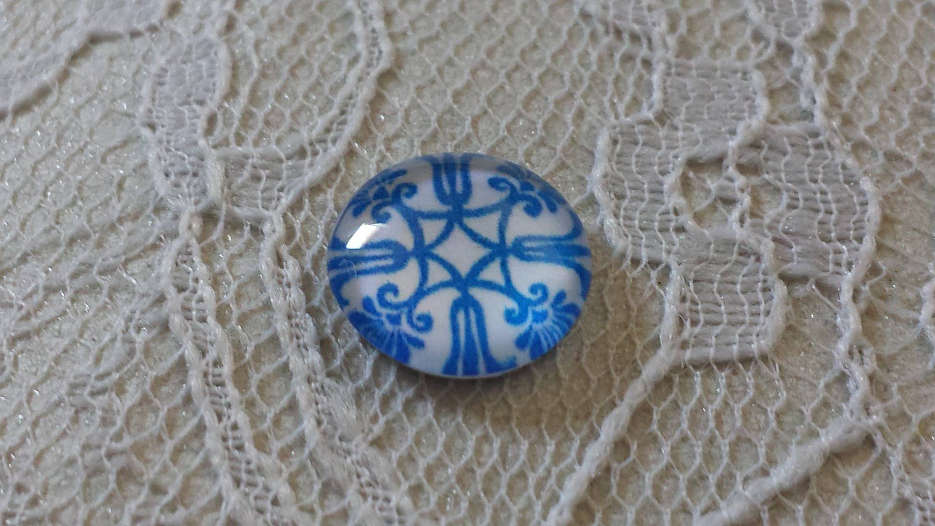 runder Glas-Cabochon 12mm Blume blau 035 