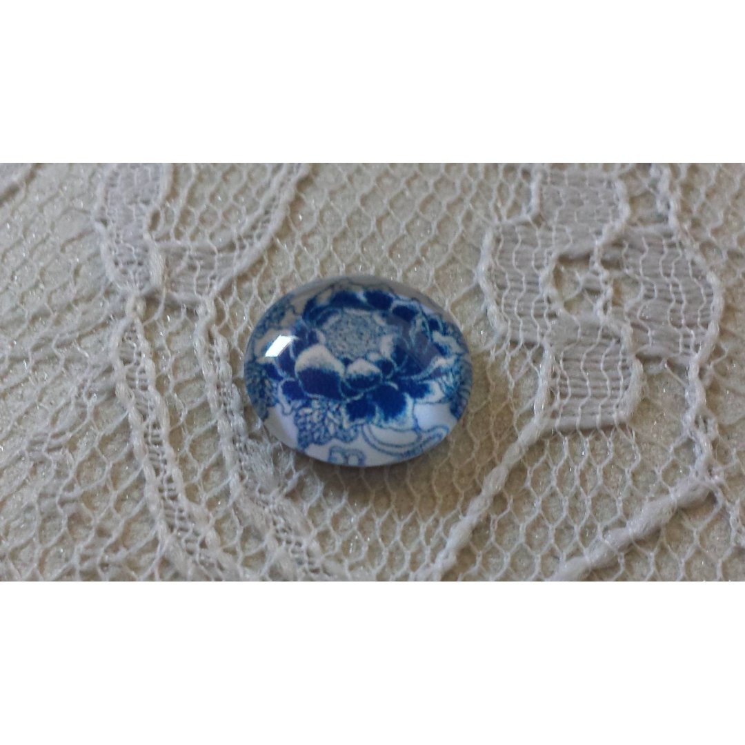 runder Glas-Cabochon 12mm Blume blau 034 