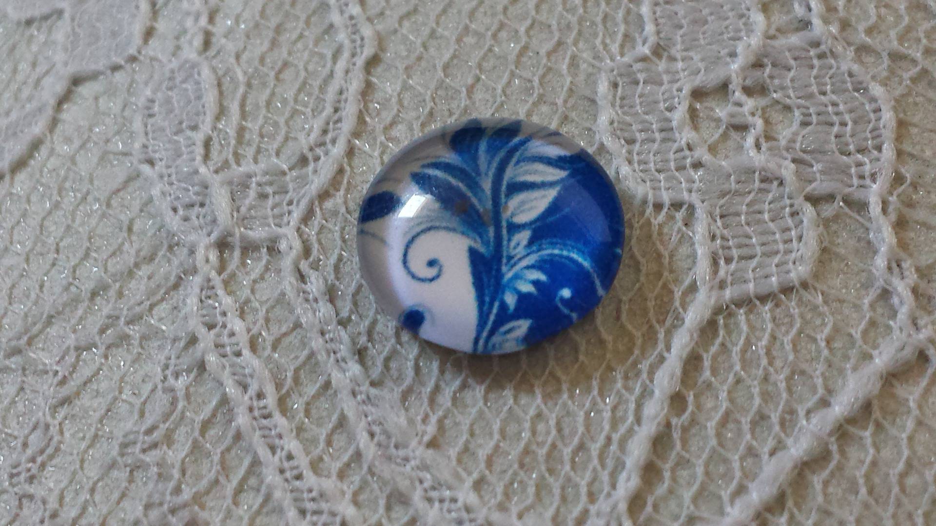 runder Glas-Cabochon 12mm Blume blau 033 