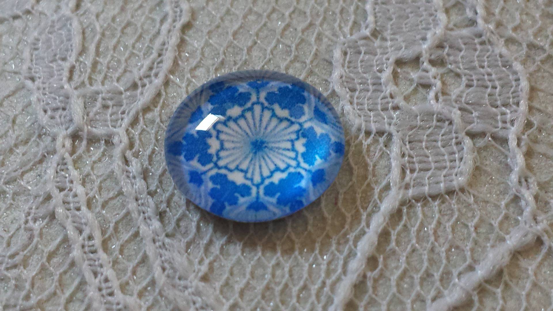 runder Glas-Cabochon 12mm Blume blau 031 