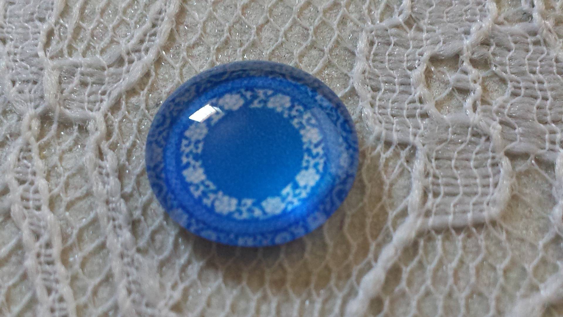 runder Glas-Cabochon 12mm Blume blau 027 