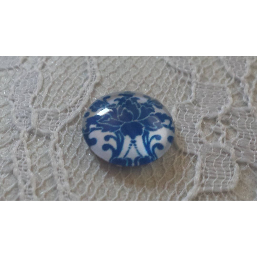 runder Glas-Cabochon 12mm Blume blau 024 