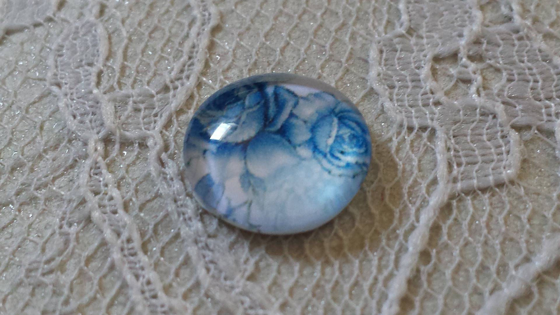 runder Glas-Cabochon 12mm Blume blau 010 