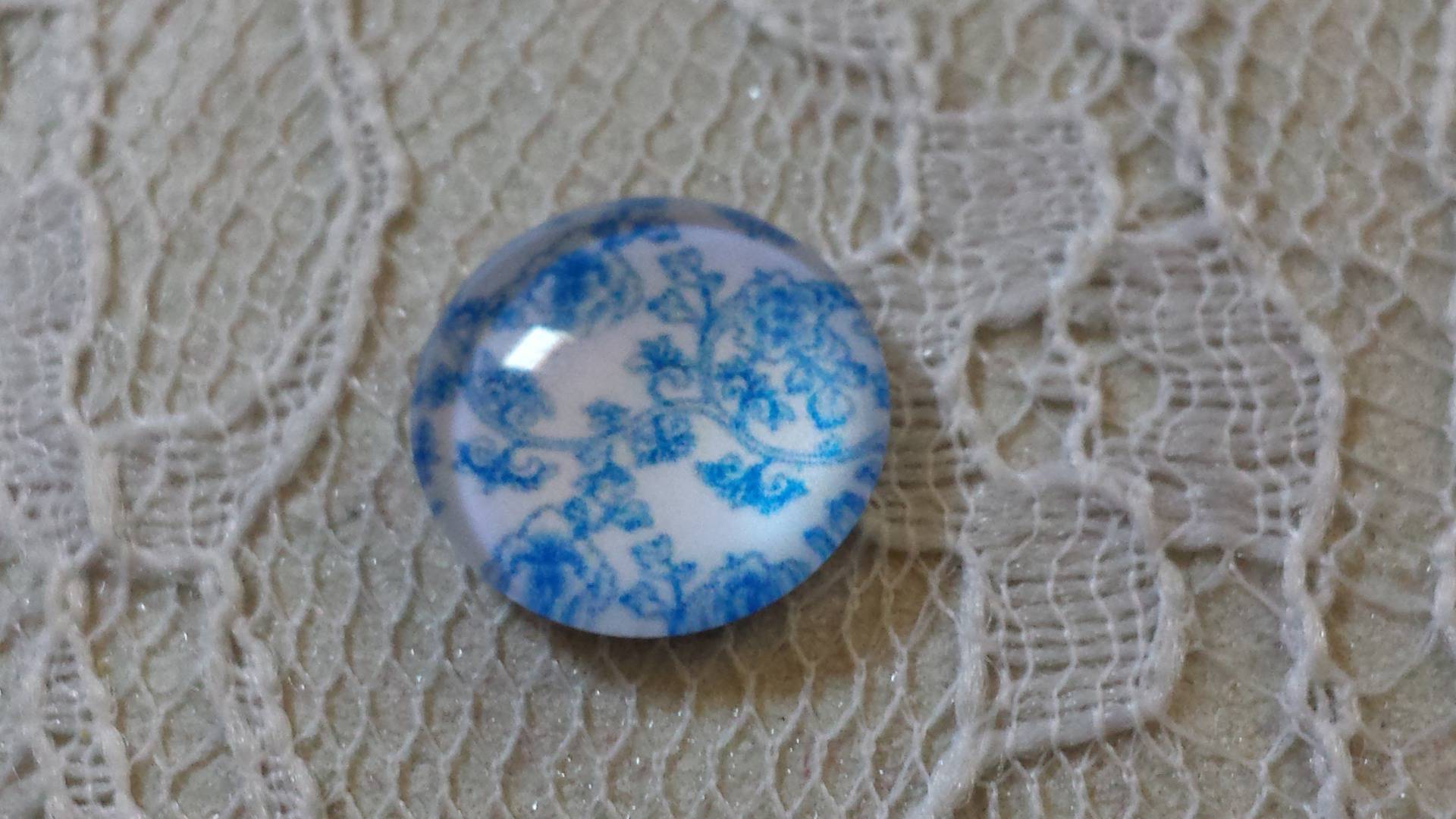 runder Glas-Cabochon 12mm Blume blau 006 