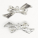 Charm Schleife Nr. 18 Charm Schleife Fliege Band aus Metall Silber