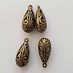 Durchbrochener Tropfen Charm Nr. 03-01