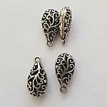 Durchbrochener Tropfen Charm Nr. 04-01