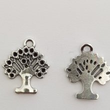 Baum Charm Nr. 01