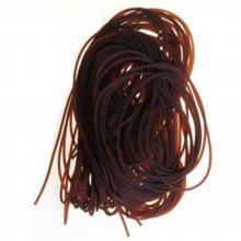 1 Meter 1,5 mm PVC-Garn Caramel.