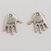 Hand Charm "MADE "N°05 Silber