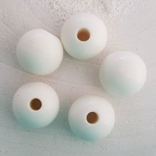 10 Perlen rund 20/18 mm Nr. 01