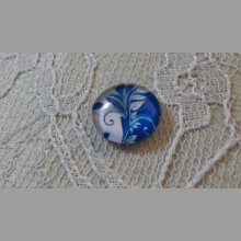 runder Glas-Cabochon 12mm Blume blau 033 