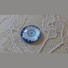 runder Glas-Cabochon 12mm Blume blau 032 