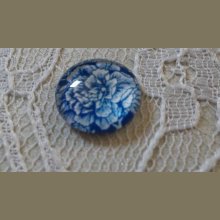 runder Glas-Cabochon 12mm Blume blau 019 
