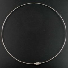 1 Halsband mit starrem Draht, grau, Schraubverschluss Nr. 01