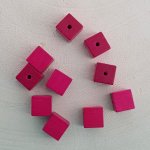 10 Holzperlen Würfel/Quadrat 10 mm Fushia