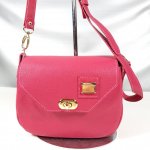 Sac bandoulière cuir grainé rose fuchsia