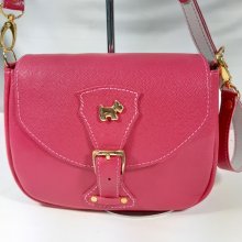 Tasche aus genarbtem Rindsleder in Fuchsia-Rosa