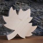 Découpe feuille d'erable en bois a décorer