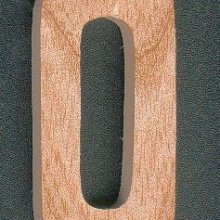 Ziffer 0 aus Massivholz 5 cm von Hand ausgeschnitten