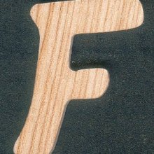 Buchstabe F aus Eschenholz Höhe 5 cm Dicke 5 mm