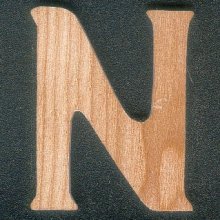 Buchstabe N aus Massivholz zum Bemalen und Aufkleben, handgefertigt